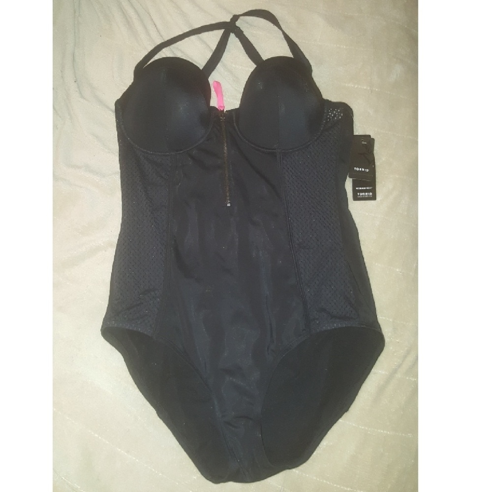 Torrid suit suit
